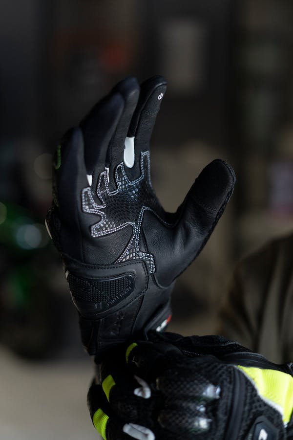 Gants de moto cross enfant : performance et sécurité assurées