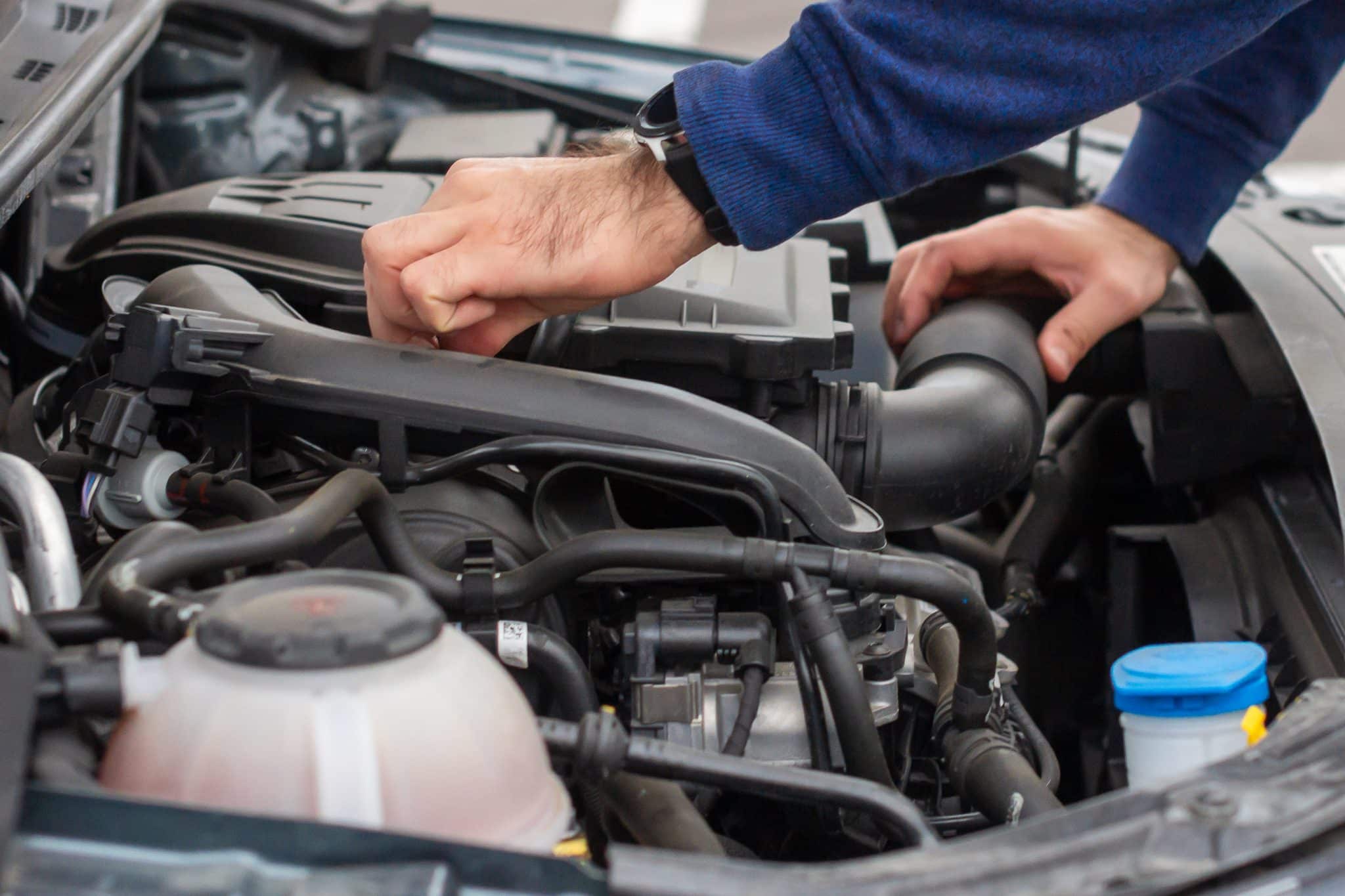 Astuces pour installer correctement vos pièces de voiture sans permis